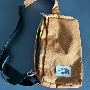 The North Face Berkeley Crossbody Bag